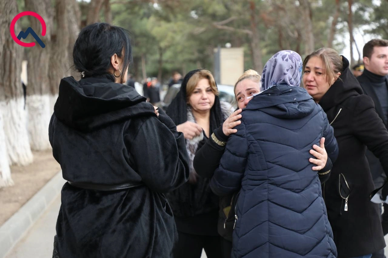 Aygün Bəylərlə vida mərasimi keçirilir  - Yenilənir - Fotolar