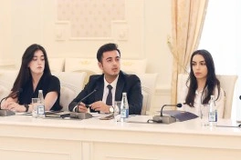 “Maarifçi”lər Məhkəmə-Hüquq Şurasının Aparat rəhbəri ilə görüşüblər