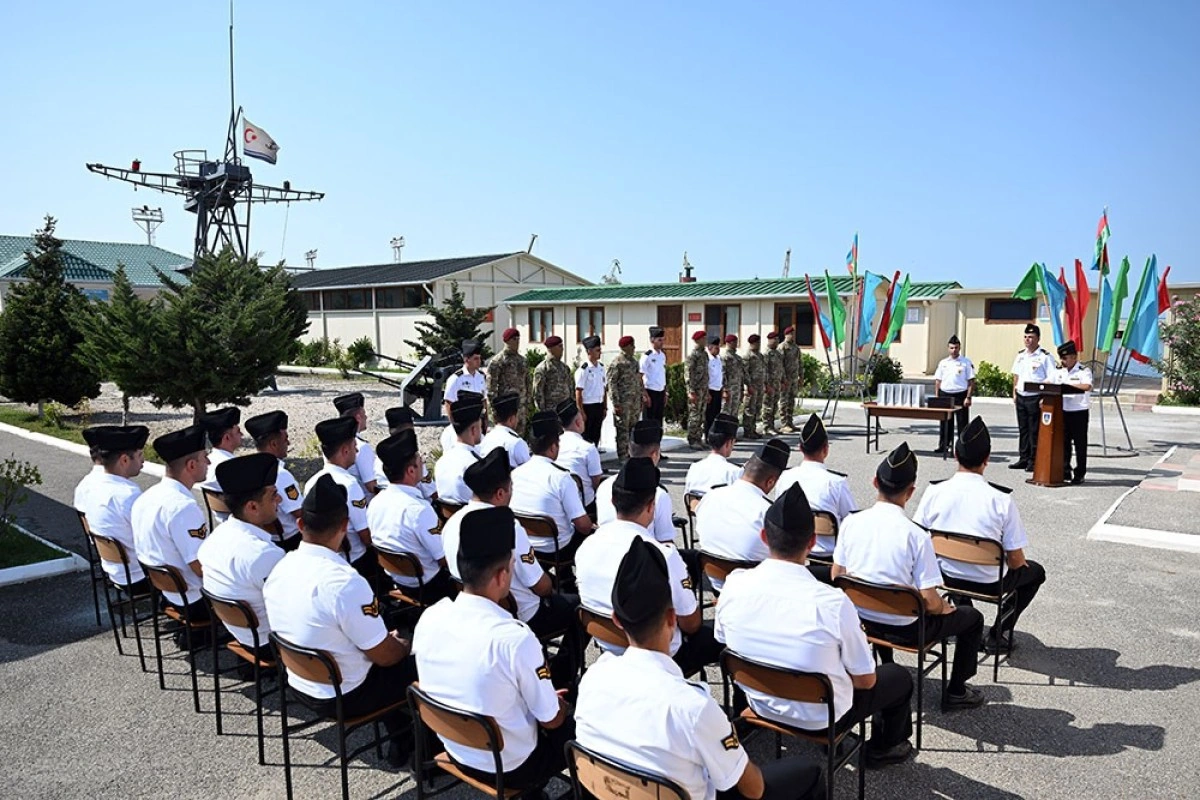 HDQ-də dalğıc kursunun növbəti buraxılış mərasimi keçirilib