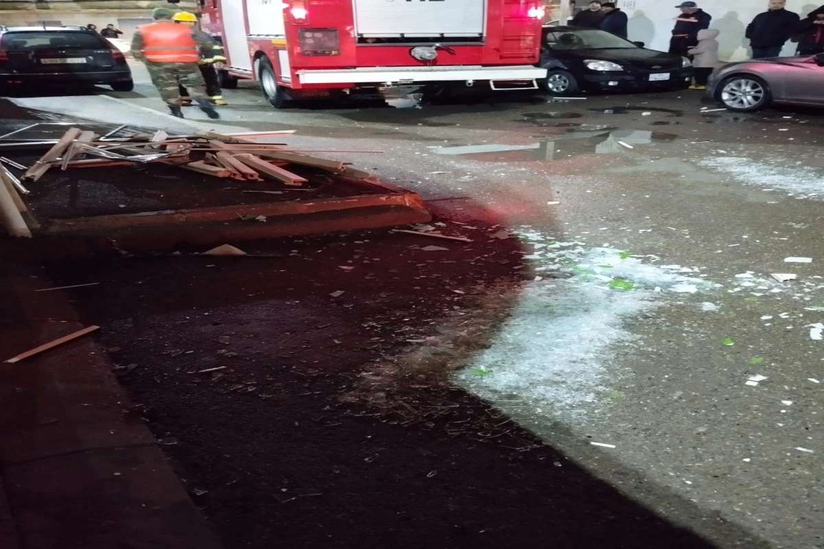 Ceyranbatanda mənzildə partlayış baş verib, yaralı var - FOTO