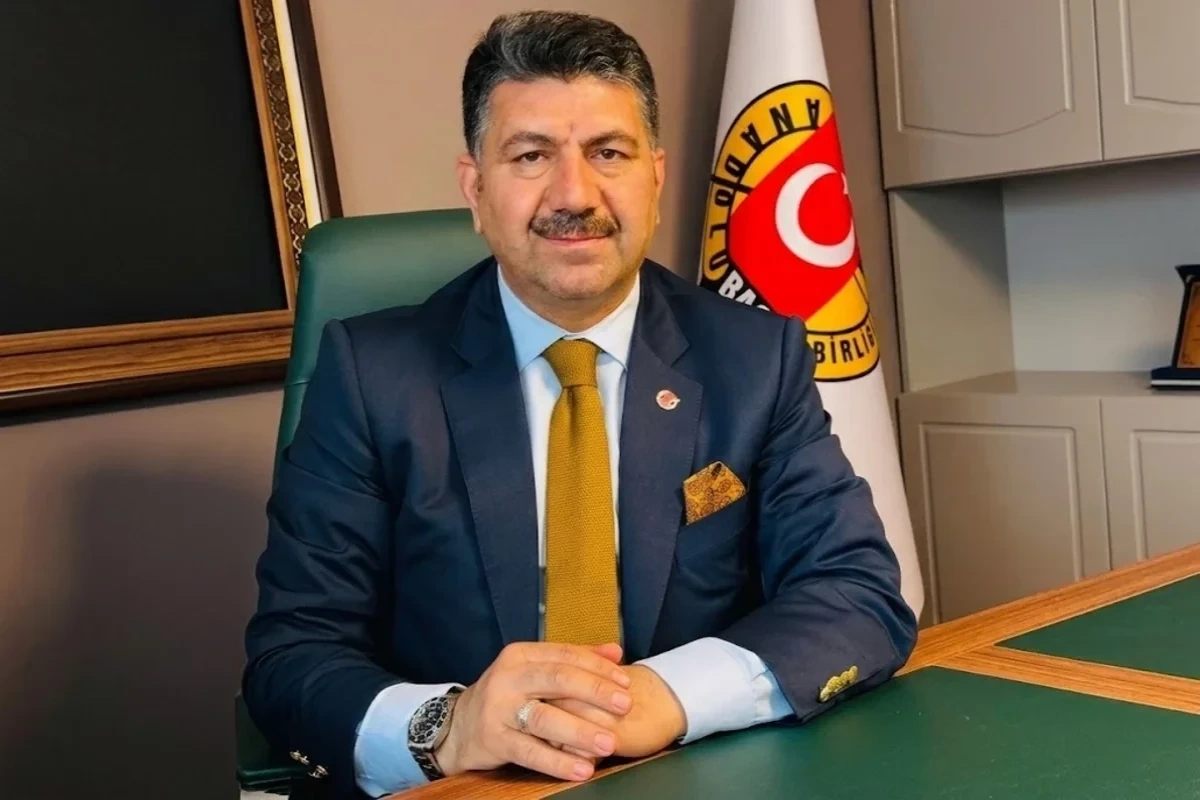 Azərbaycanda hakimiyyətin zorla ələ keçirilməsinə çağırışlarla bağlı cinayət işi açılıb, türkiyəli köşə yazarı axtarışa verilib