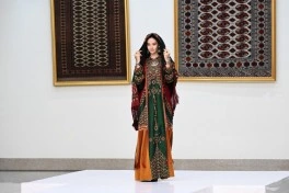 Leyla Əliyeva Aşqabadda Milli Türkmən Xalçası Muzeyində olub