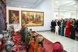 Aşqabadda MAMA “Ana təbiət” beynəlxalq incəsənət sərgisi açılıb - FOTO