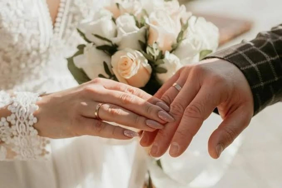 Uşaqla nikah bağlamadan ailə qurmaq erkən evlilik sayılacaq