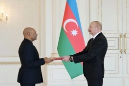Prezident İlham Əliyev Hindistanın yeni təyin olunmuş səfirini qəbul edib