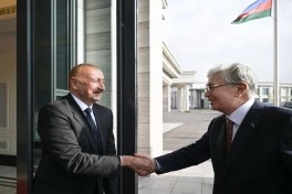 Prezident İlham Əliyev Bişkekdə Kasım-Jomart Tokayevlə görüşüb - YENİLƏNİB-1
