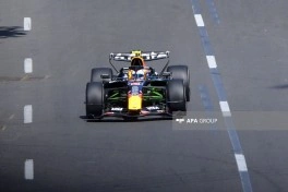 Bakıda Formula 1 üzrə Azərbaycan Qran-Prisində ilk sərbəst yürüş başa çatıb - FOTO - YENİLƏNİB