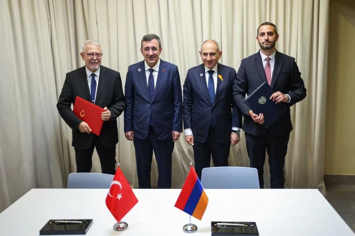 Türkiyə və Ermənistan Ani körpüsünü birlikdə bərpa edəcək