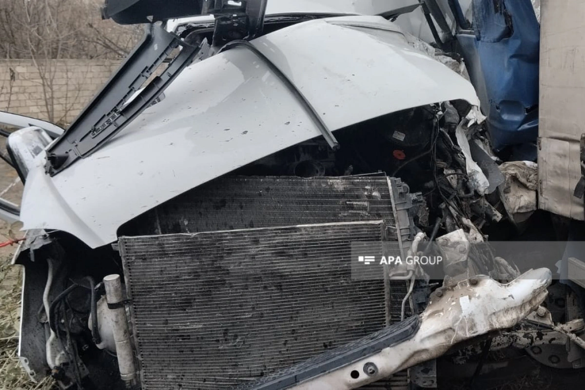 Xaçmazda TIR-la "Mercedes" toqquşub, ölən və xəsarət alanlar var - FOTO - YENİLƏNİB-1
