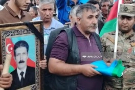 Birinci Qarabağ müharibəsi şəhidi Bahadur Kamalovun qalıqları Kəlbəcərdə dəfn olunub - FOTO