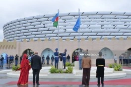 WUF13: BMT-nin və Azərbaycanın bayraqları qaldırılıb - FOTO
