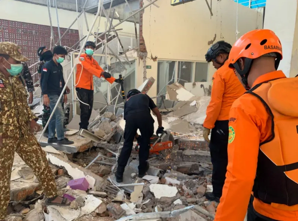 “Bibiheybət” Gəmi Təmiri Zavodunun işçiləri fəaliyyətdə olan digər zavodlara köçürüləcək