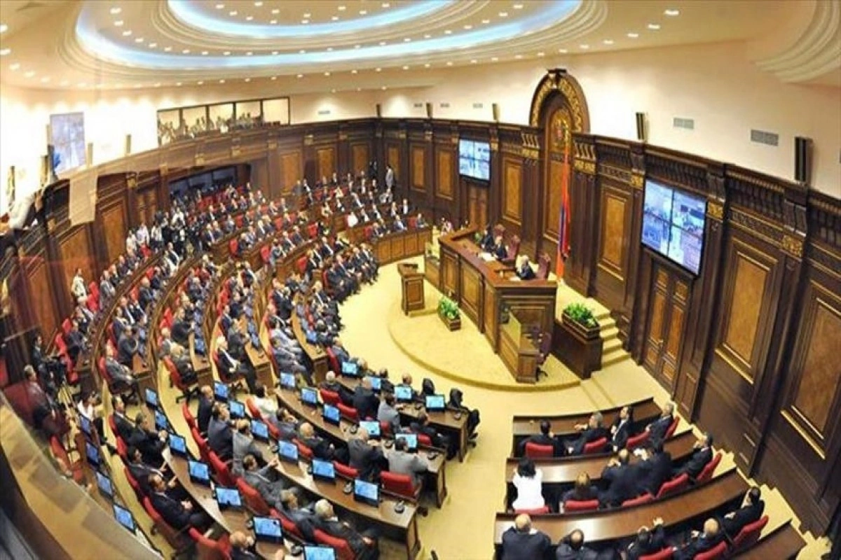 Koçaryanın bloku parlamentdə təmsil olunmaq qərarı verib