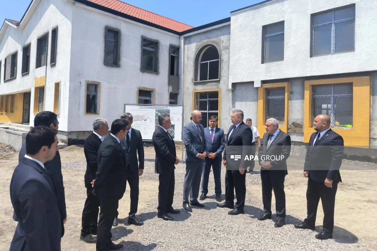 Rusiya nümayəndə heyəti Qubadlıda tikilən uşaq bağçasında görülən işlərlə tanış olub - FOTO