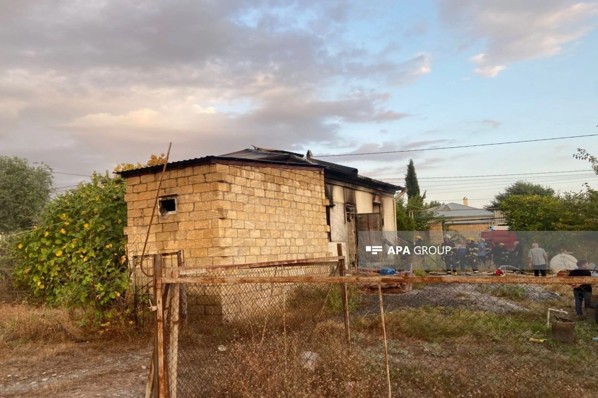 Şəkidə fərdi yaşayış evi yanıb