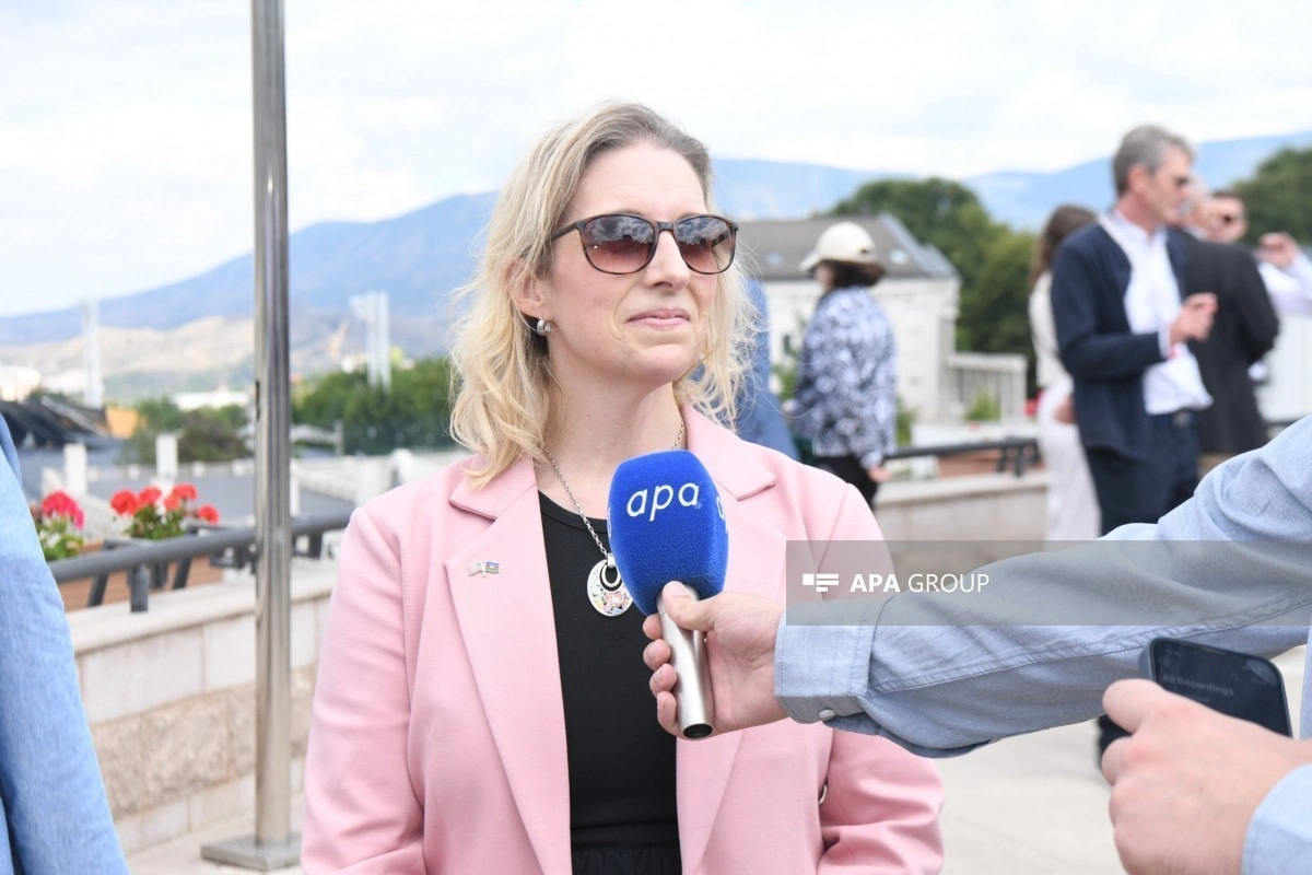 ABŞ səfirliyi: Emi Karlon Qarabağla Şərqi Zəngəzurun mədəni irsi və iqtisadi inkişafı ilə yaxından tanış olub