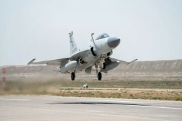 Hərbi pilotlar “JF-17C", "Su-25ML" və "L-39"-larla döyüş manevrləri üzrə tapşırıqları yerinə yetirib - FOTO