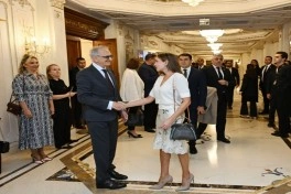 Mehriban Əliyeva "Qağayı" tamaşasının təqdimatında iştirak edib - FOTO