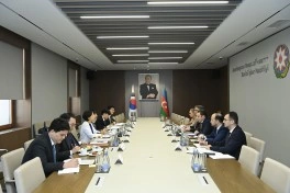 Ceyhun Bayramov Koreya xarici işlər nazirinin müavini ilə görüşüb