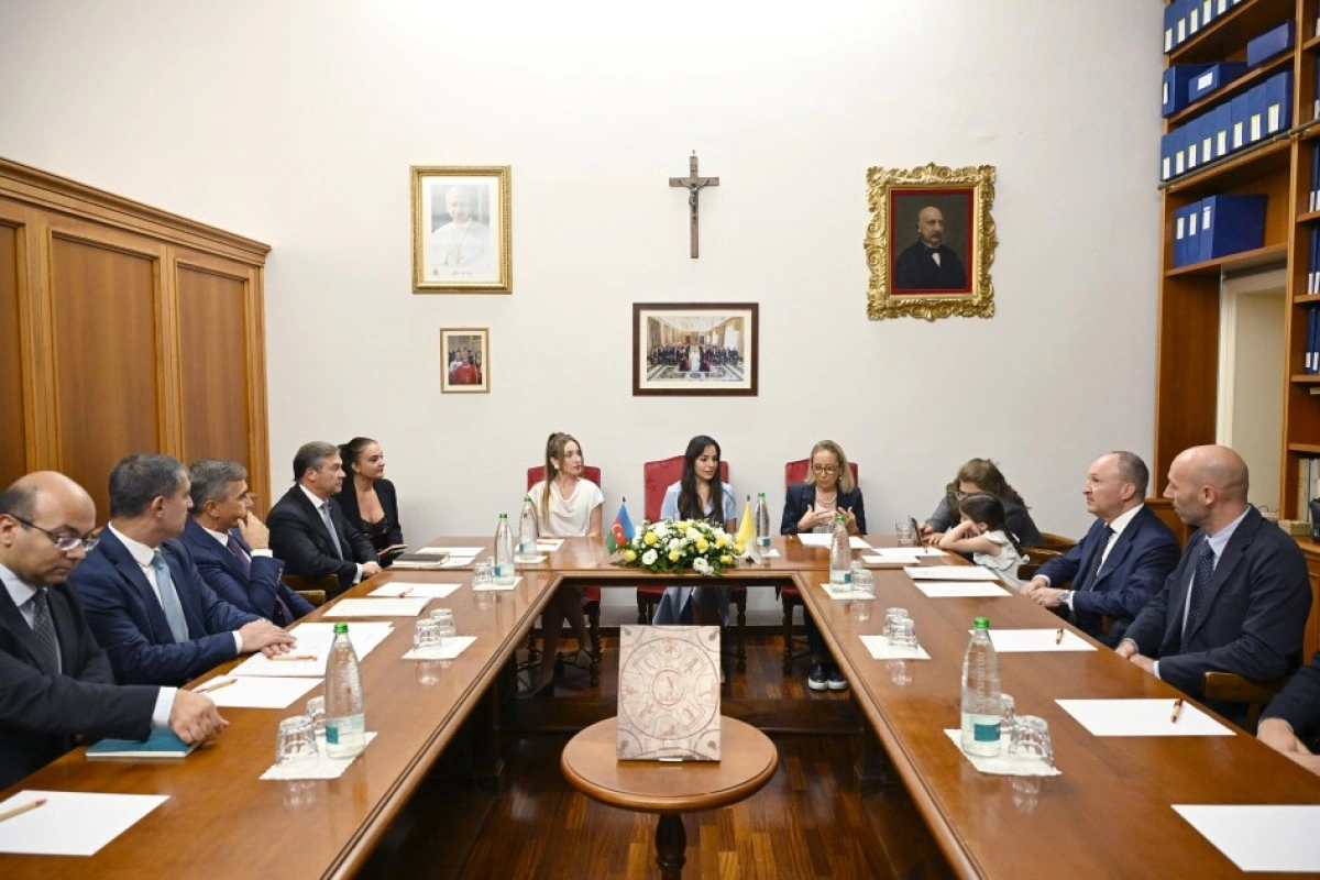 Romada Leyla Əliyeva ilə Müqəddəs Arxeologiya üzrə Pontifik Komissiyanın katibinin görüşü olub - FOTO