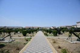 Prezident İlham Əliyev Əlahiddə Ümumqoşun Orduda yeni yaradılan komando hərbi hissələrinə Döyüş bayraqlarının verilməsi mərasimində iştirak edib - FOTO