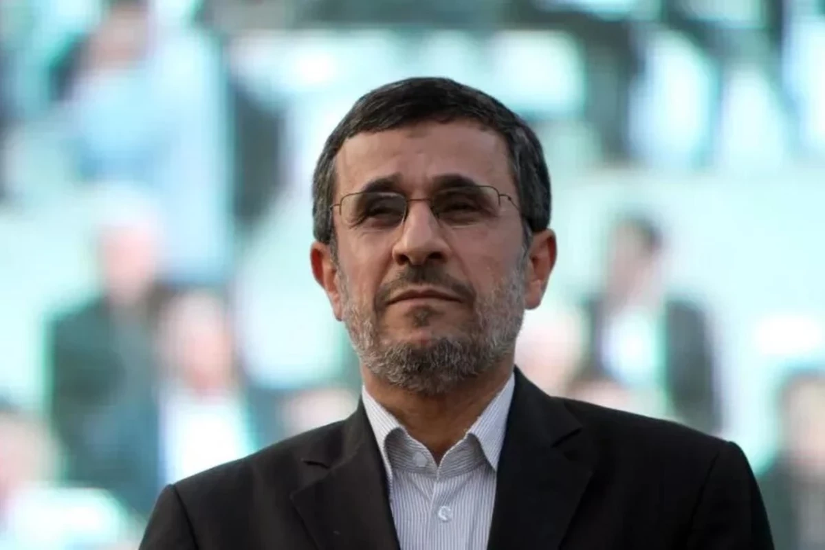 “New York Times”: Əhmədinejad İsrailin onu hakimiyyətə gətirməsi üçün “Mossad” rəhbəri ilə görüşüb, indi həbsdədir