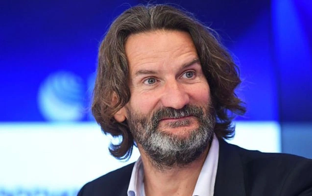 Frederik Beqbeder saxlanıldı