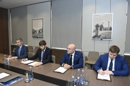 Ceyhun Bayramov Rusiya Prezidentinin köməkçisi ilə görüşüb