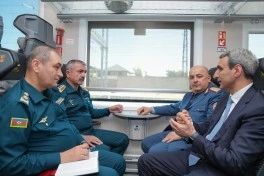 Azərbaycan-Gürcüstan marşrutu üzrə hərəkət edən qatarlarda sərhəd və gömrük nəzarətinin təşkili yoxlanılıb