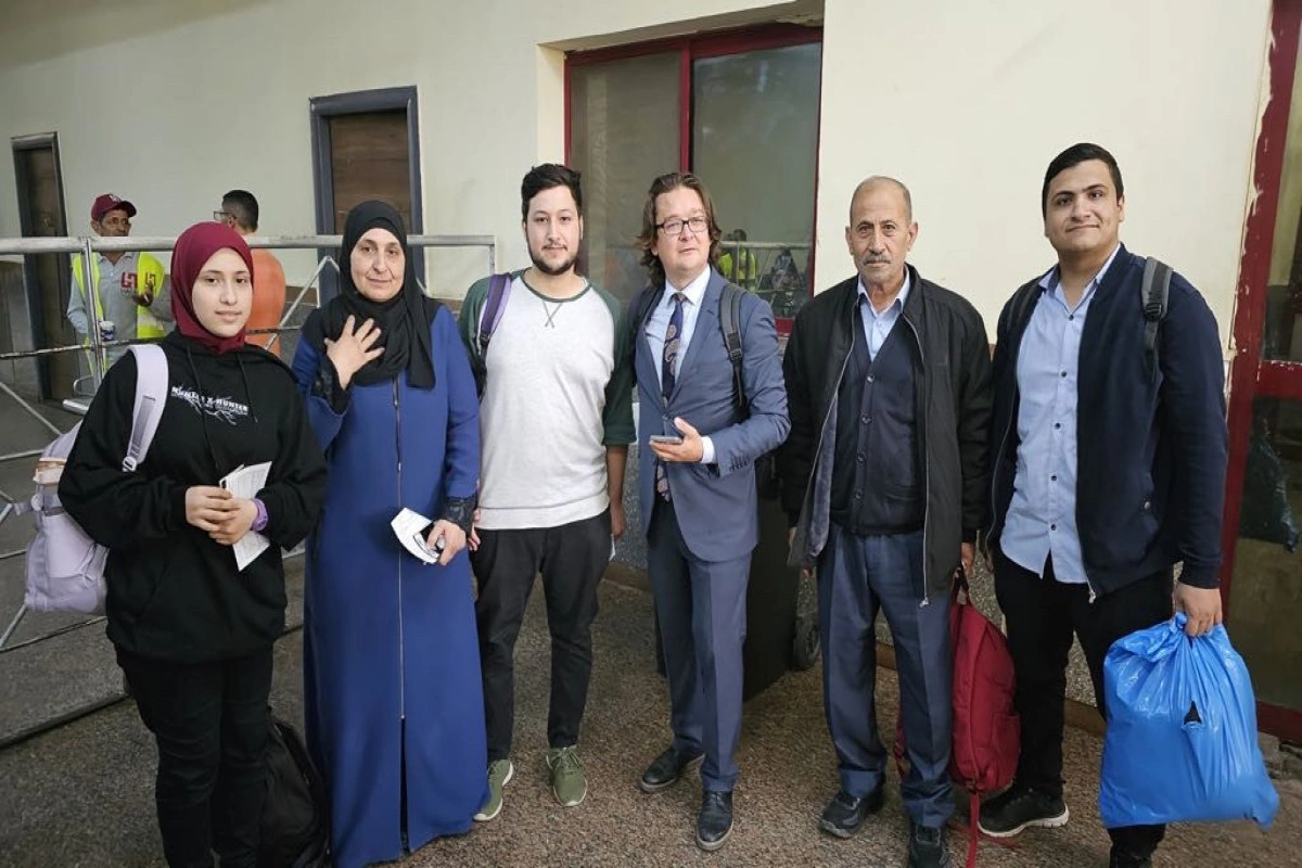 44 Türkiyə və ŞKTC vətəndaşı Qəzzadan təxliyə edilib - FOTO