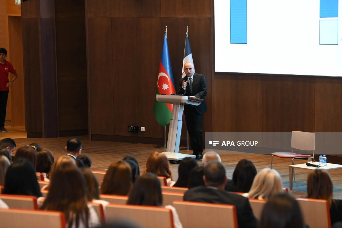 Nazir: Rus bölməsində təhsilin daha üstün olması ilə bağlı fikirlər mifdir