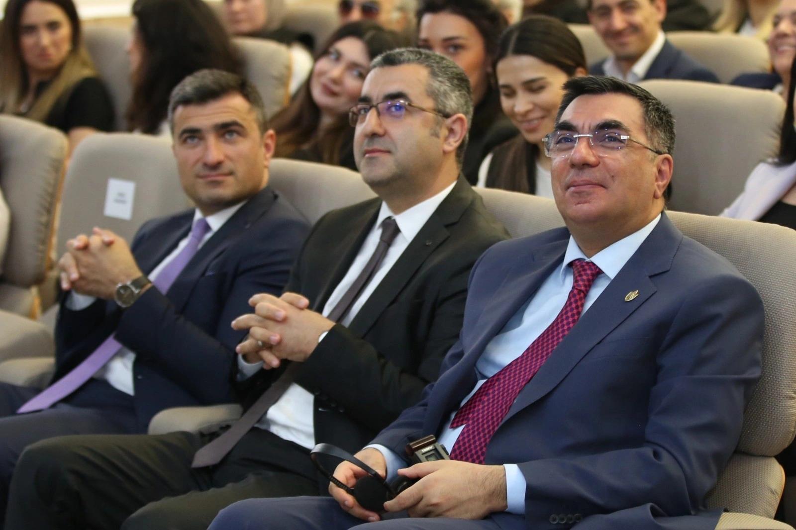 Ukraynanın Baş Komandanı Pokrovskun müdafiəsinin davam etdiyini bildirib