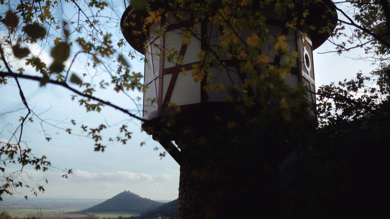 “Rapunzel”dən ilhamlanaraq qüllə tikdi
- Fotolar