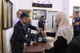 Azərbaycanın Dəməşqdəki səfirliyi 1000 ailəyə qurban payı verib