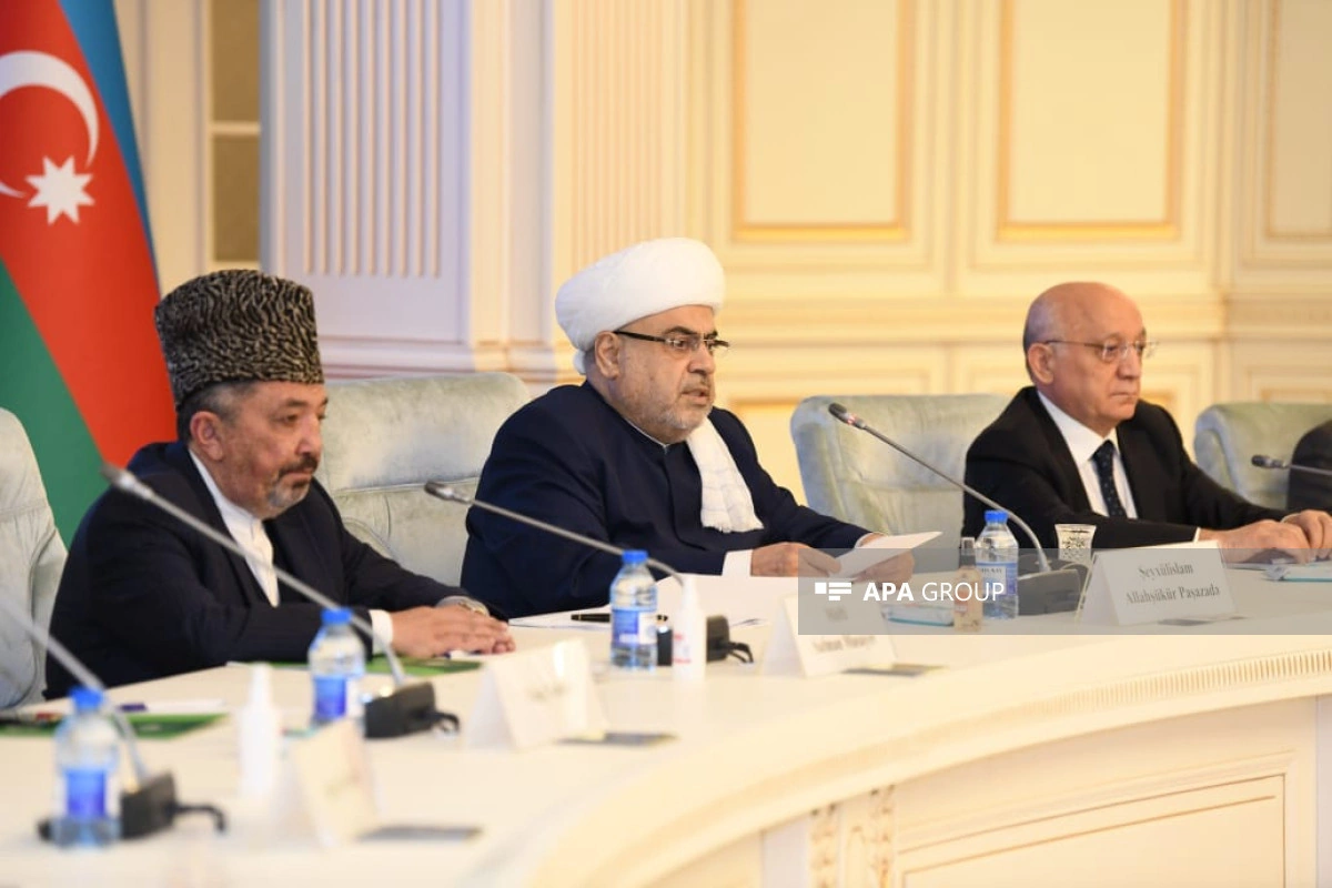 QMİ-də növbədənkənar prezident seçkiləri ilə əlaqədar iclas keçirilib - FOTO