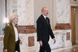 Prezident İlham Əliyevin Avropa Komissiyasının Prezidenti ilə təkbətək görüşü olub