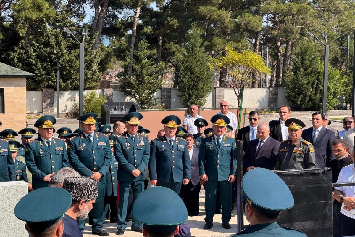 General-mayor İsgəndər Allahverdiyev Hərbi Memorial Məzarlıqda dəfn edilib - FOTO - YENİLƏNİB