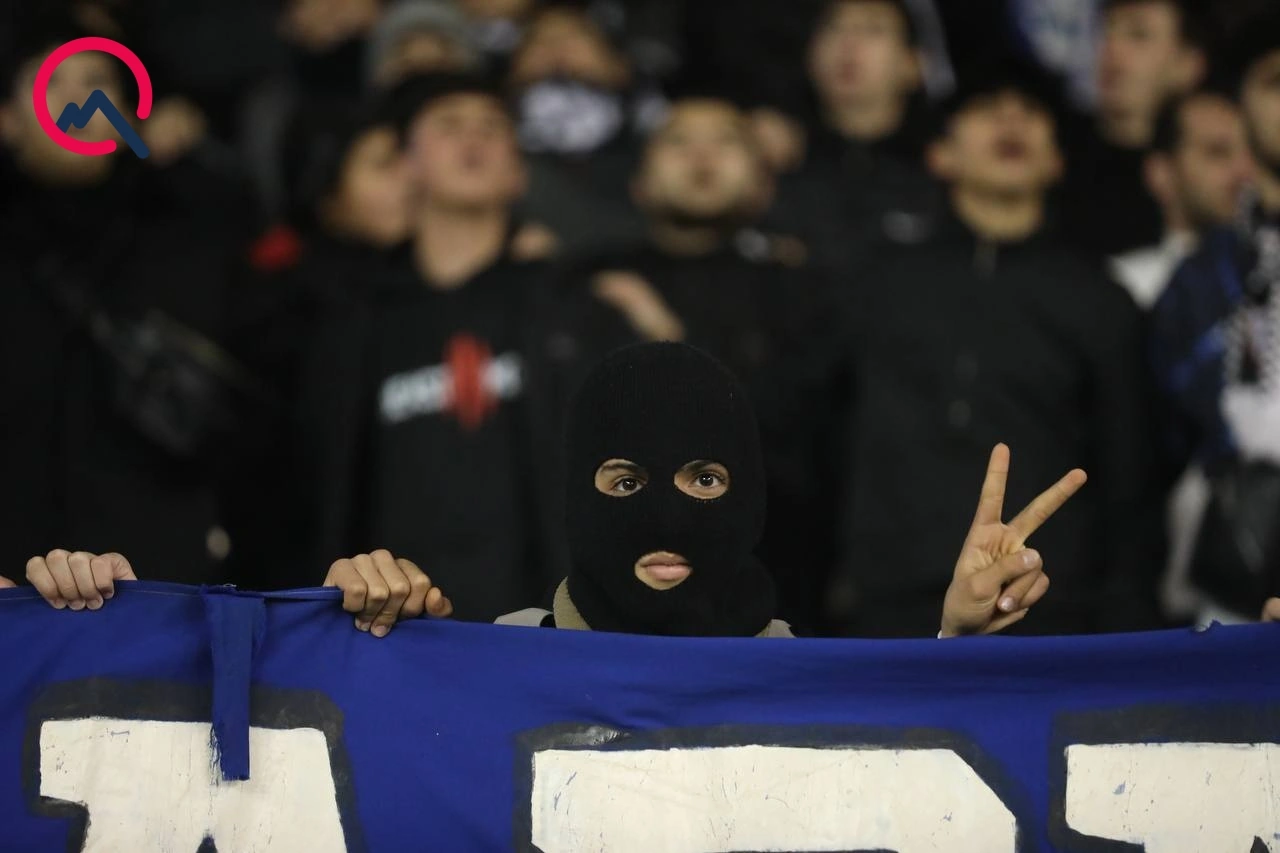 44-lər zəfər qazandırır...
- Fotosessiya