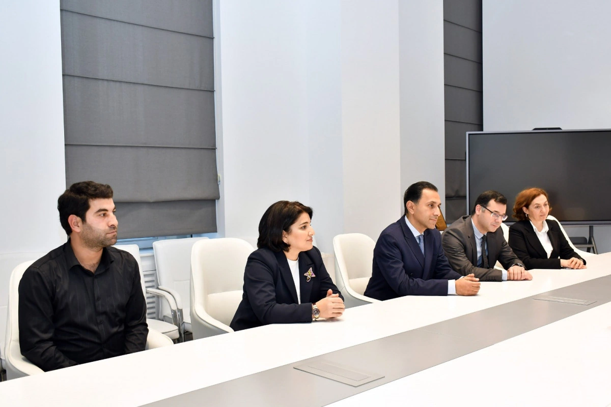 Mədəniyyət Nazirliyi pyes müsabiqəsi qaliblərinə mükafatları təqdim edib