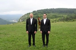 Türkmənistan Prezidentinə Qarabağ atı hədiyyə edilib