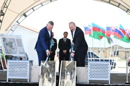 Azərbaycan və Slovakiya prezidentləri Ağdamın Baş Qərvənd kəndində görülən işlərlə tanış olublar, məktəbin təməli qoyulub - FOTO