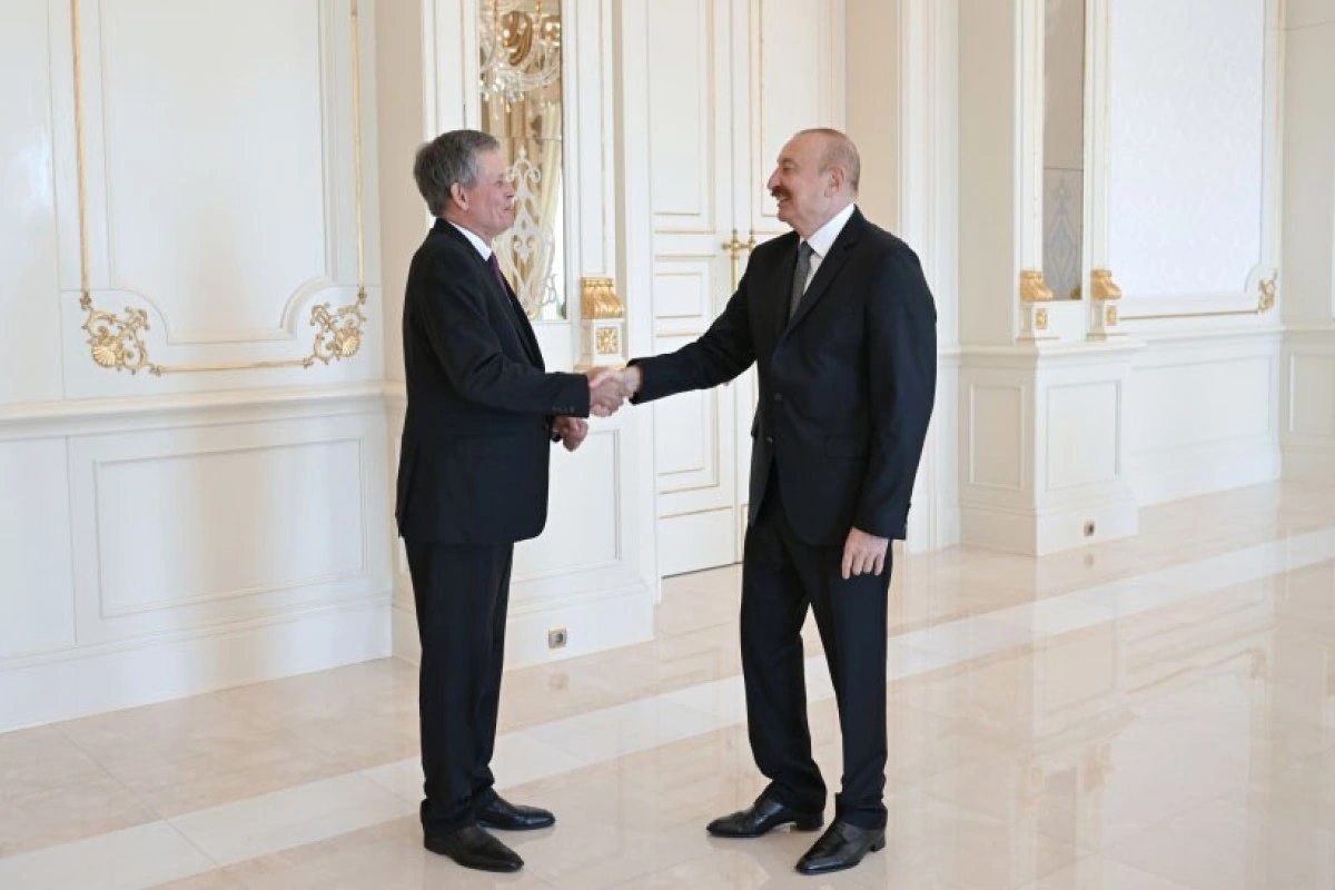 Amerikalı senator sülh gündəliyi ilə əlaqədar nümayiş etdirdiyi liderliyə görə Prezident İlham Əliyevə minnətdarlıq edib