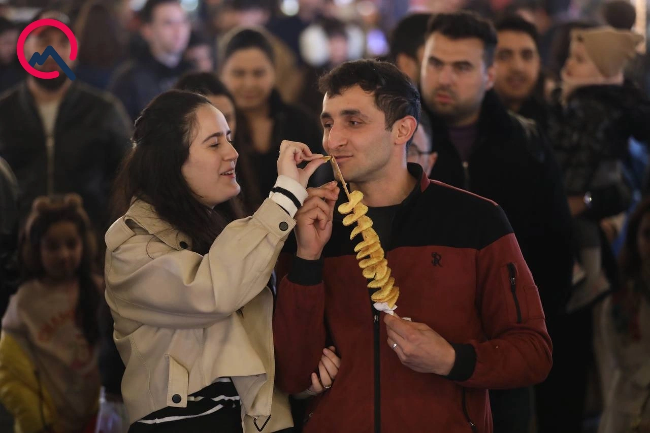 Bakıda axşam yarmarkası...  - Fotolar