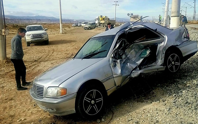 Qatar yoluna çıxan “Mercedes” bu hala düşdü  - Foto
