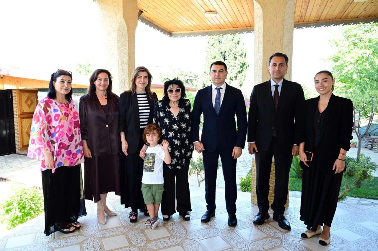 Lukaşenko yaxın zamanda Trampa “çox maraqlı şeylər” danışacağını bildirib
