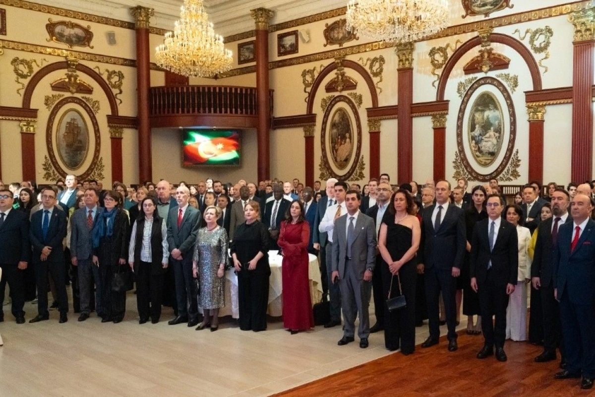 Moskvada Azərbaycanın Müstəqillik Gününə həsr olunan təntənəli qəbul keçirilib - FOTO