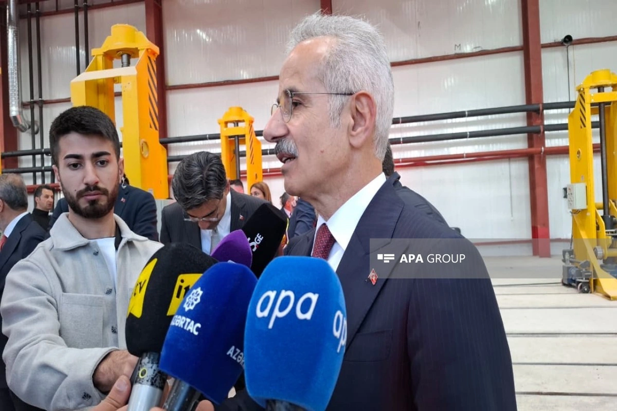 Uraloğlu: BTQ dəmir yolu xətti iştirakçı ölkələrin rifahına ciddi töhfə verəcək