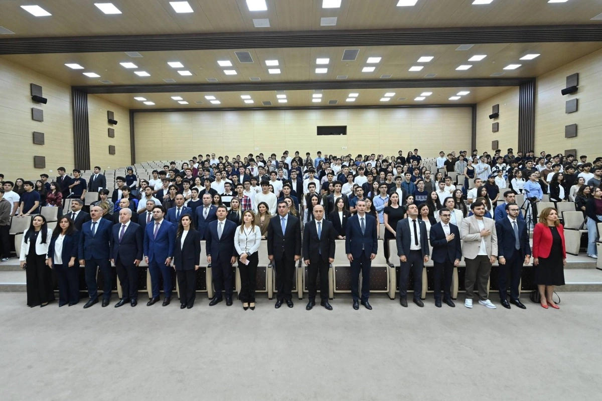 Elm və təhsil naziri SABAH proqramının tələbələri ilə görüşüb