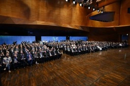 Prezident İlham Əliyev II Azərbaycan Beynəlxalq İnvestisiya Forumu çərçivəsində keçirilən tədbirdə iştirak edib - VİDEO - YENİLƏNİB-1