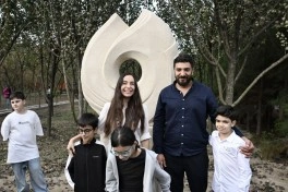 ADA Məktəbində xeyriyyə məqsədli ənənəvi Payız festivalı – “Məhsul bayramı” təşkil edilib